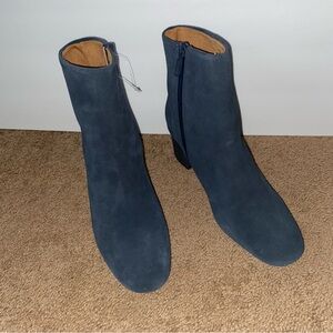 Blondo waterproof Navy Suede Boots